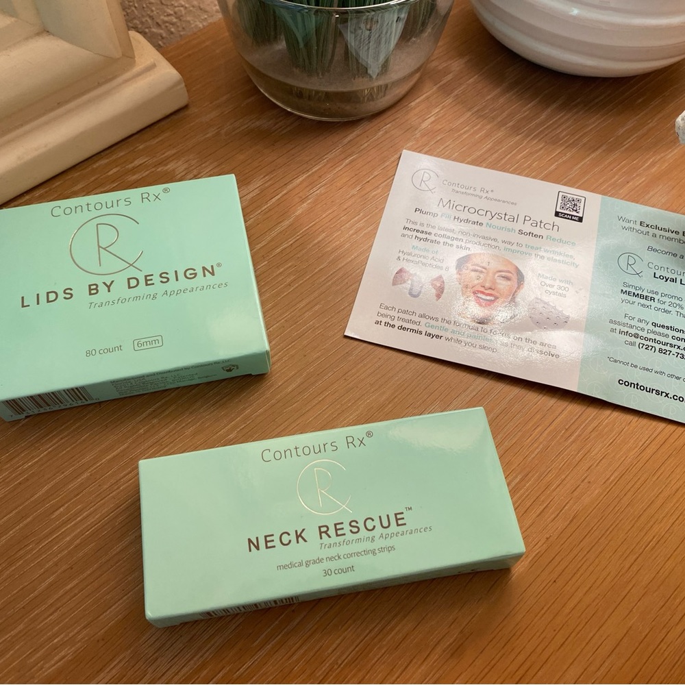 Contours neck and lid medical grade correcting strips